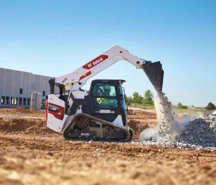 A Complete Guide to Compact Track Loader Selection: Matching Machine Specs to Jobsite Demands